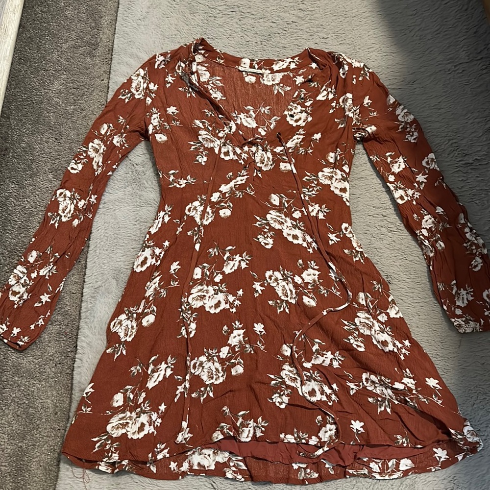 Rust Long-Sleeve Dress with White Flower Pattern